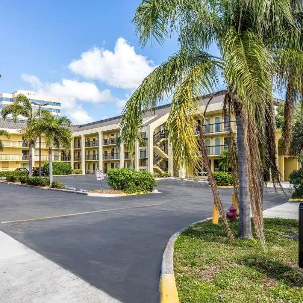 Quality Inn Palm Beach International Airport, hotelli kohteessa West Palm Beach