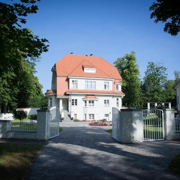 Pension Villa-Ingeborg, hotel in Neuglobsow