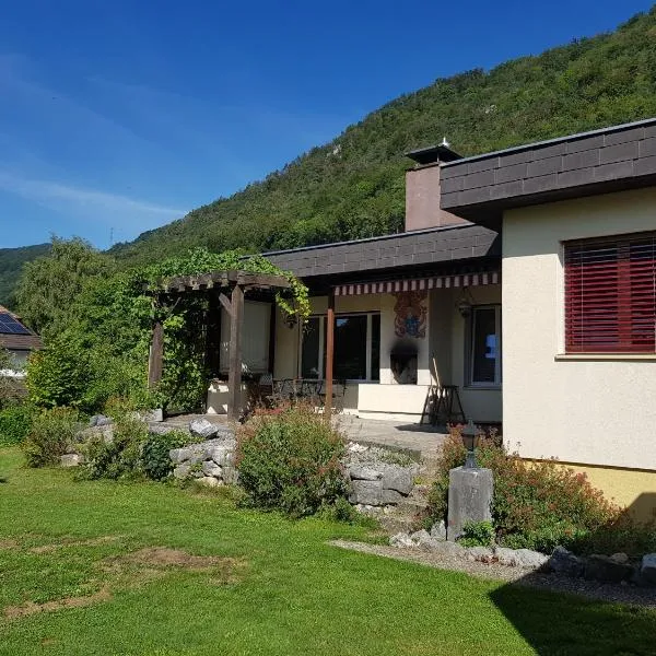 Gästehaus Luma, hotel v destinaci Egerkingen