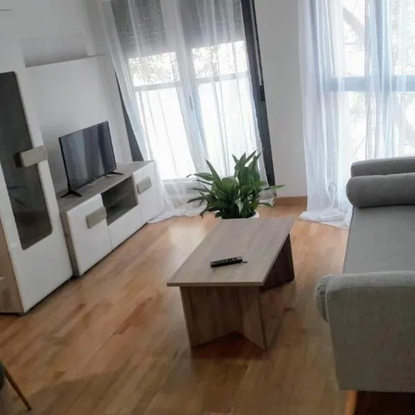 New, cozy apartment Plaza del Pilar-Fuenclara, hôtel à Saragosse