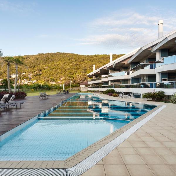 Apartamento com 4 suítes pé na areia - Foto 4