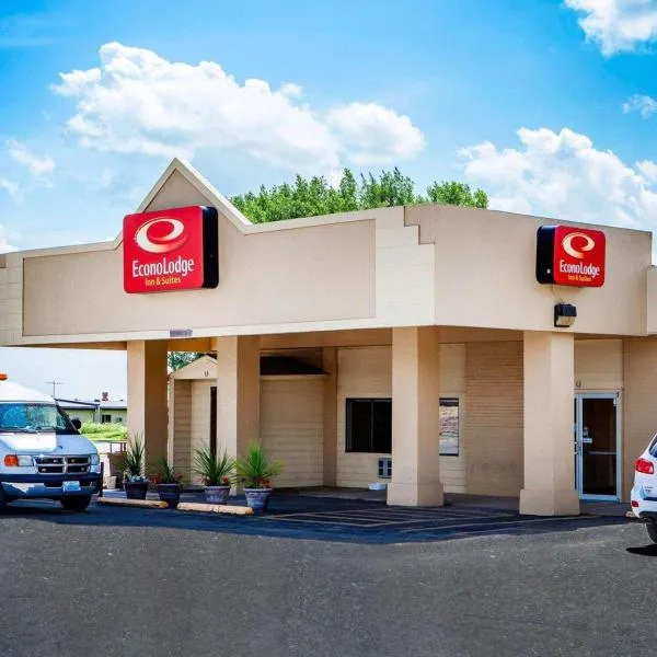 Econo Lodge Inn & Suites, hotel v destinaci Newton