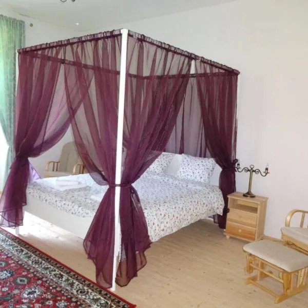 Kaštieľ Biela Dáma a Čierny Rytier, hotel v destinaci Krompachy