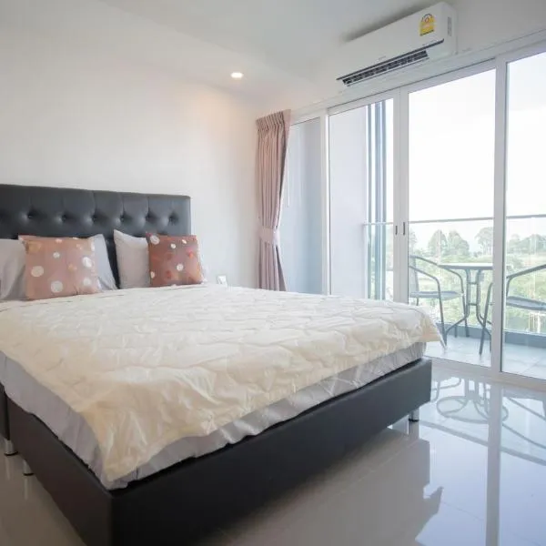 Cozy SeaSaran, hotel v destinaci Sattahip
