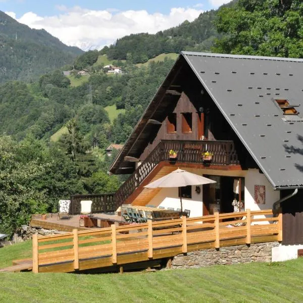 La Grange Aux Loups, hotel in Queige