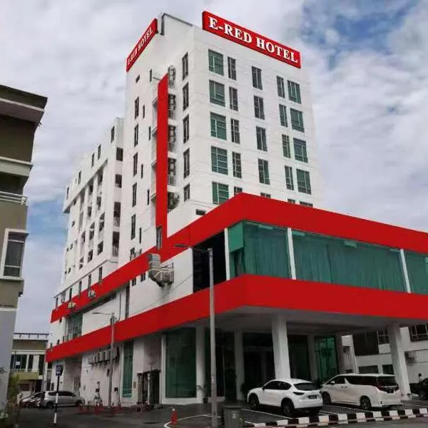 E-Red Hotel Melaka, hotel in Kampong Alor