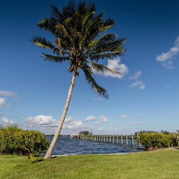 Island View Cottages Sebastian, hotel en Micco