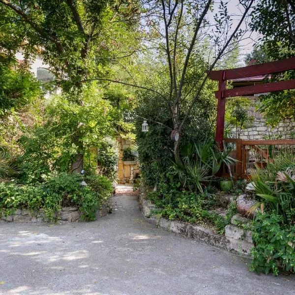 Jardin et bambous, studio cosy, classé 2 étoiles, hotel in Marseillan