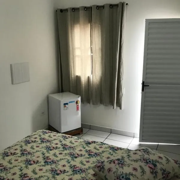 Suites MB, hotel in São Sebastião