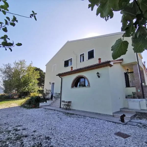 B&B Il Poggio di Fiore – hotel w mieście Castellina Marittima