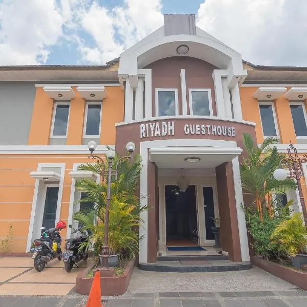 RedDoorz Plus Syariah at Banjarbaru 2, hotel v destinaci Banjarbaru