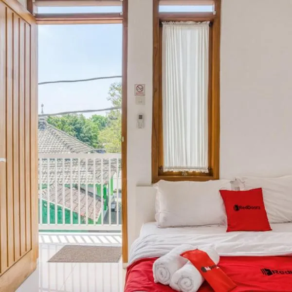 RedDoorz Syariah near Taman Pelangi Jogja 2, hotel v destinácii Yogyakarta
