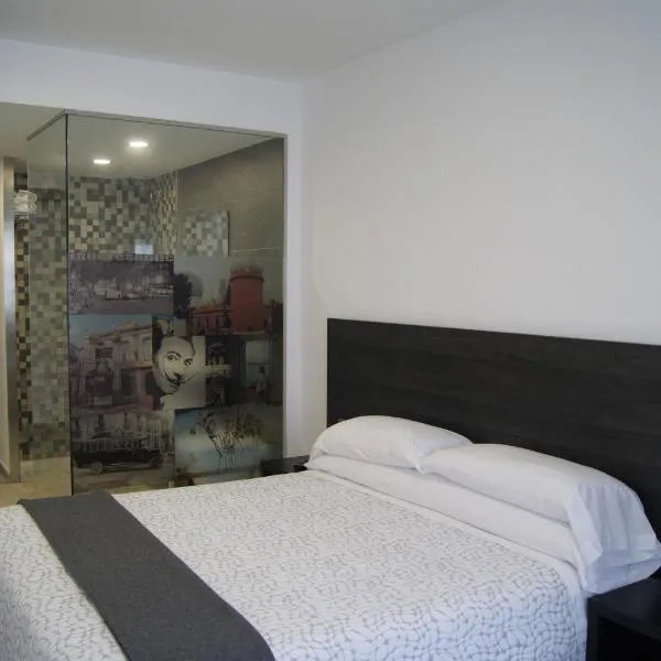Hostal Sanmar, hotel v destinácii Figueres