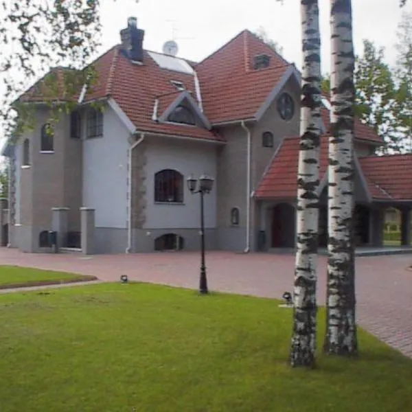 Hotell De Tolly, hotel di Tõrva