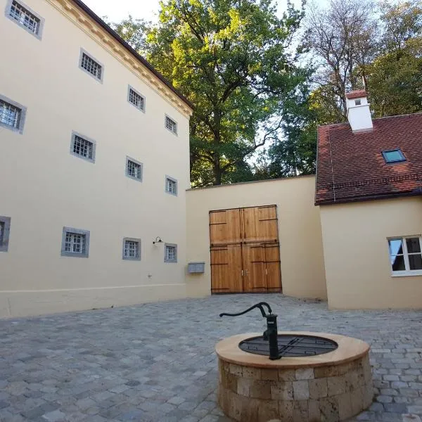 Stadthotel - Das alte Gefängnis, hótel í Braunau am Inn