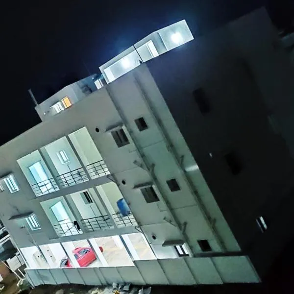 Shri Sai Apartment AC, hotel u gradu 'Sirumugai'