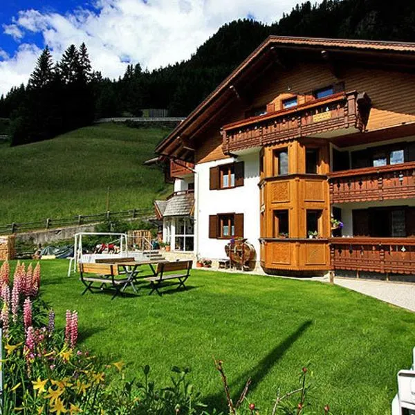 Cesa Roseda, hotel sa Canazei