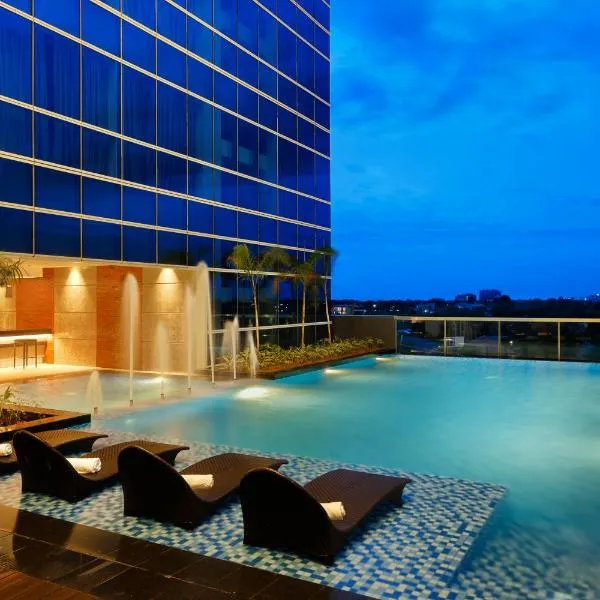 Savoy Hotel Mactan, hotel a Mactan