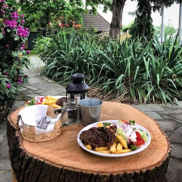 Adampol Pokoje, hotel v destinaci Strumień