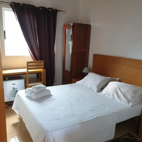 Residencial Mira Rio, hotell sihtkohas Santo António