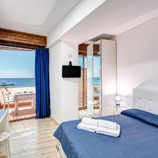 Belmare Residence on the beach, hotel i Nerano