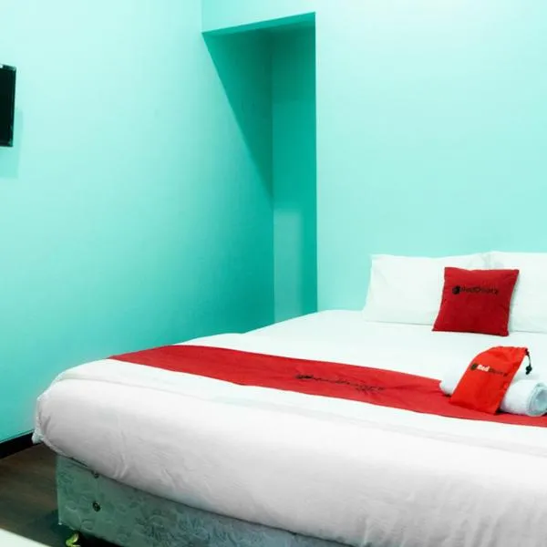 RedDoorz Near Gajah Mada Street Semarang, hotel in Semarang