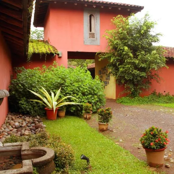 Hacienda La Isla Lodge, hotel a Sarapiquí
