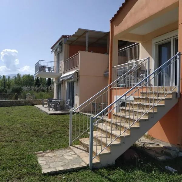 Lighthouse Apartments, hotel in Chiliadou