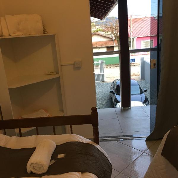 Hospedagem Penha - Beto carrero e Praias - Foto 3