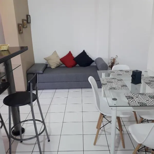Apartamentos Stela Maris Praia e Aeroporto、サルバドールのホテル