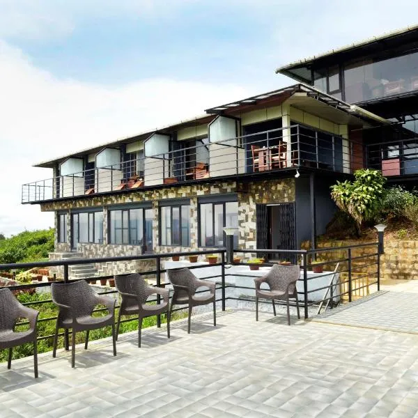 StayVista at Talerock Inn Mountain View - Breakfast Included, hotel in Dhali