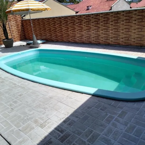 Casa com Piscina, hotel v destinaci Brusque