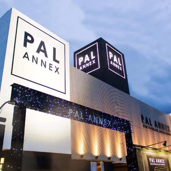 Pal Annex Katsuyama (Love Hotel), hotel en Tagawa