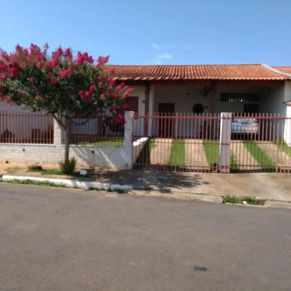 Quarto e suíte para uma pessoa, hotel in Alfenas