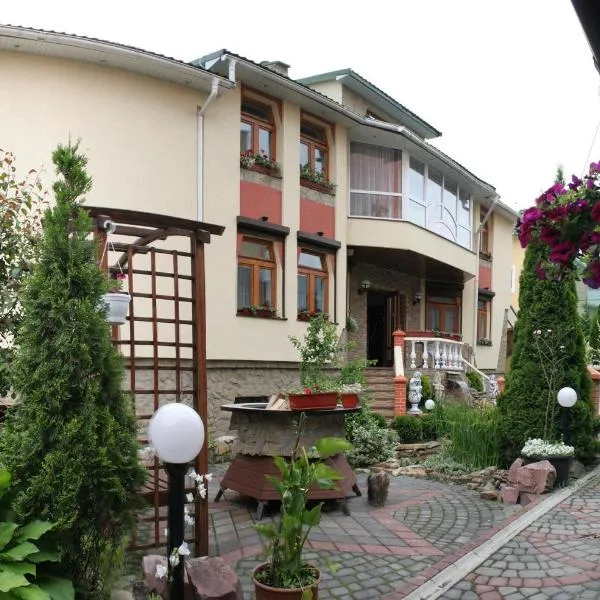 Rayske Yabloko, hotel in Obroshino