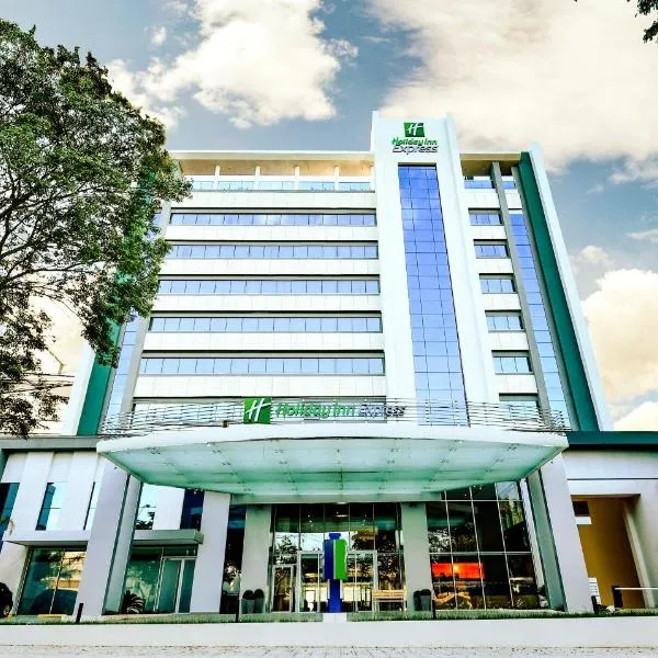 Holiday Inn Express Asuncion Aviadores by IHG, hotel in Asuncion