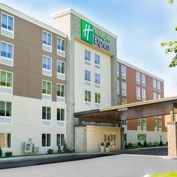 Holiday Inn Express Chelmsford, an IHG Hotel, hotell i Lowell