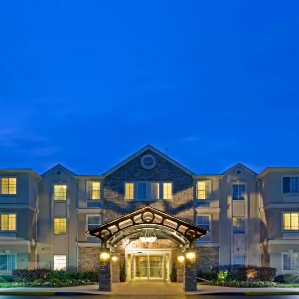 Viesnīca Staybridge Suites-Philadelphia/Mount Laurel, an IHG Hotel pilsētā Maple Shade