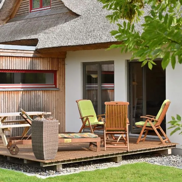 Reetdachhaus "Treibholz"，維奧夫魯根的飯店