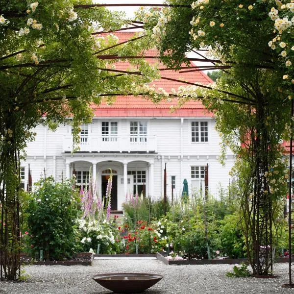 Wij Trädgårdar, hotell i Ockelbo