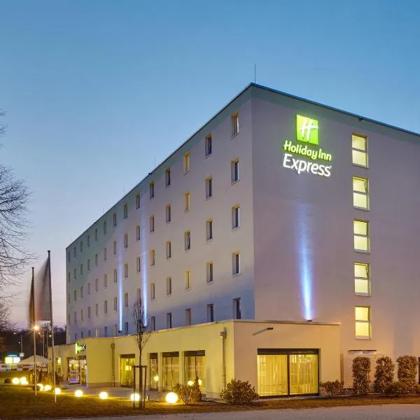 Holiday Inn Express Neunkirchen by IHG, hotel v destinaci Neunkirchen