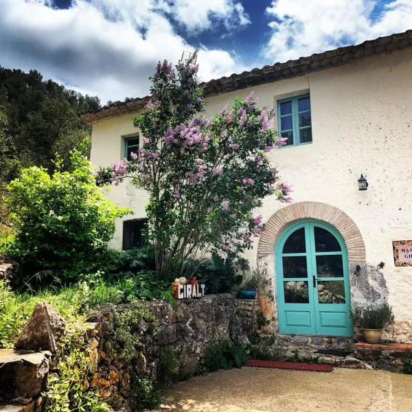 ECO TURISMO MASIA MAS d'en GIRALT 1722, hotel in Olesa de Bonesvalls