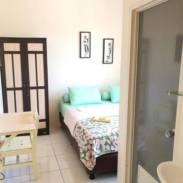 Delta Inn Bogor Syariah for Indonesian Only, hotel in Bogor