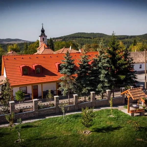 Grabensia Fogadó, hotel in Csitár