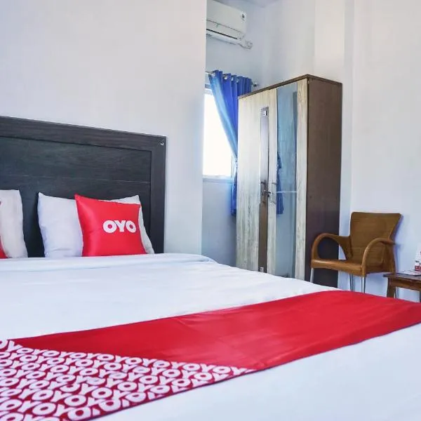 SUPER OYO 1565 Hotel Homiko, hotell i Pacitan