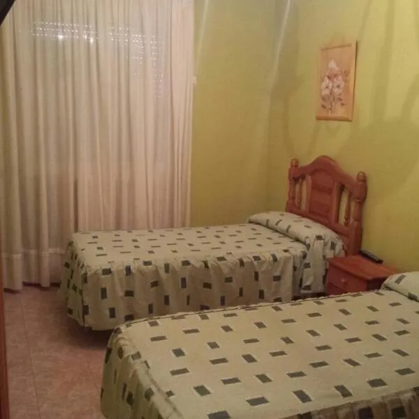 Hostal Vaticano, hotel v destinaci Alfajarín