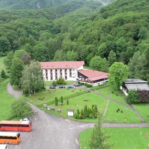 Hotel Mladost, hotel u gradu Tjentište