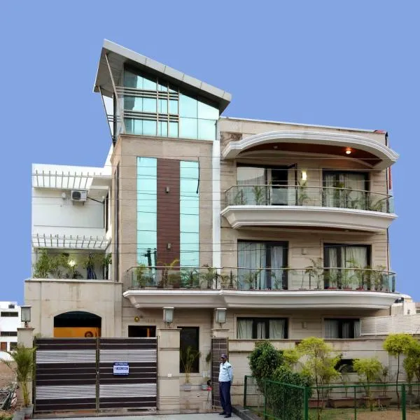 Hotel Golf View Suites-Golf Course Road Gurgaon, ξενοδοχείο σε Dera Māndi