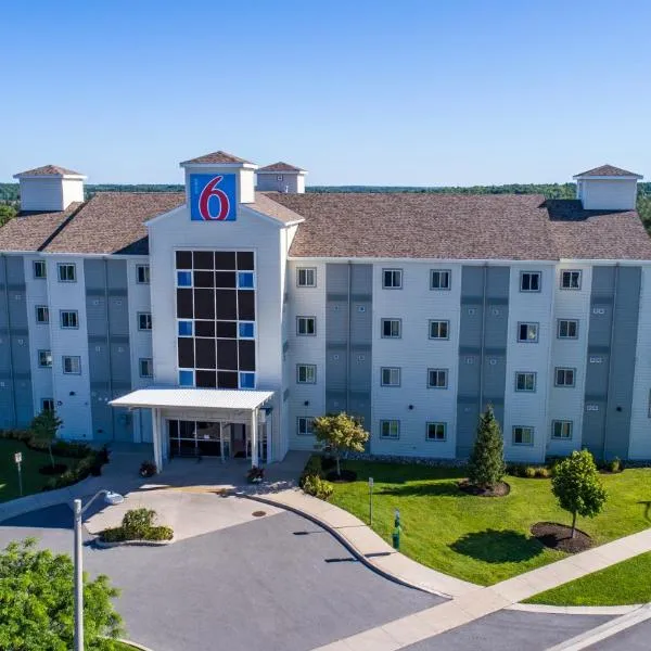 Motel 6-Kingston, ON, hotel v destinaci Kingston