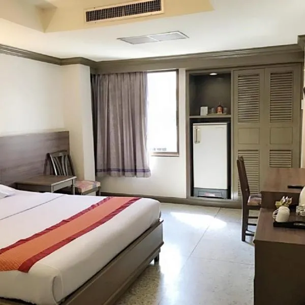 Bangkok Loft at Nana Station, hotel i Bangkok